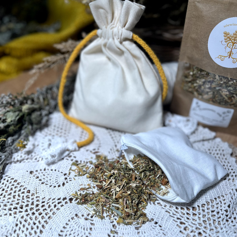 Woreczek z dziurawcem suszonym. Amulet ochronny. Energia Słońca.